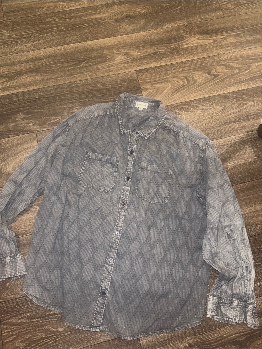 Wonderly Women's Gray Patterned Button-Down Shirt